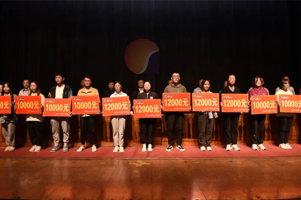 ÔÙ×ÊÖúѧ×Ó´ú±í ÔÙ×ÊÖúѧ×Ó´ú±í