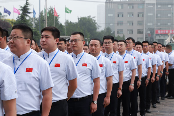 新葡萄8883官网集团工装 新葡萄8883官网集团工装